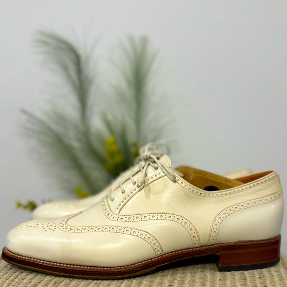 Carmina Shoemaker - Picture 3 of 5